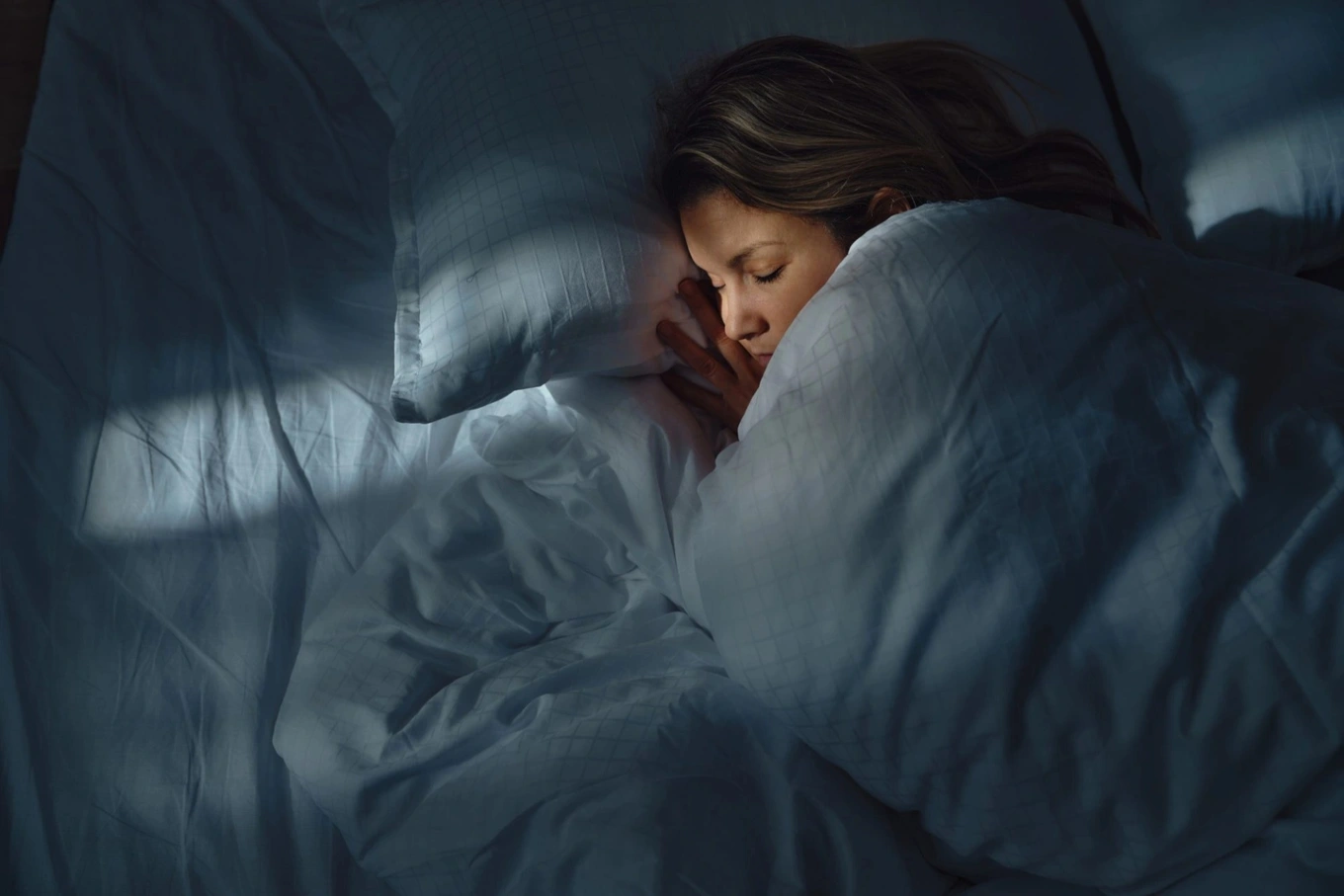 4 Sleep Habits That May Increase the Risk of Cancer and Diabetes